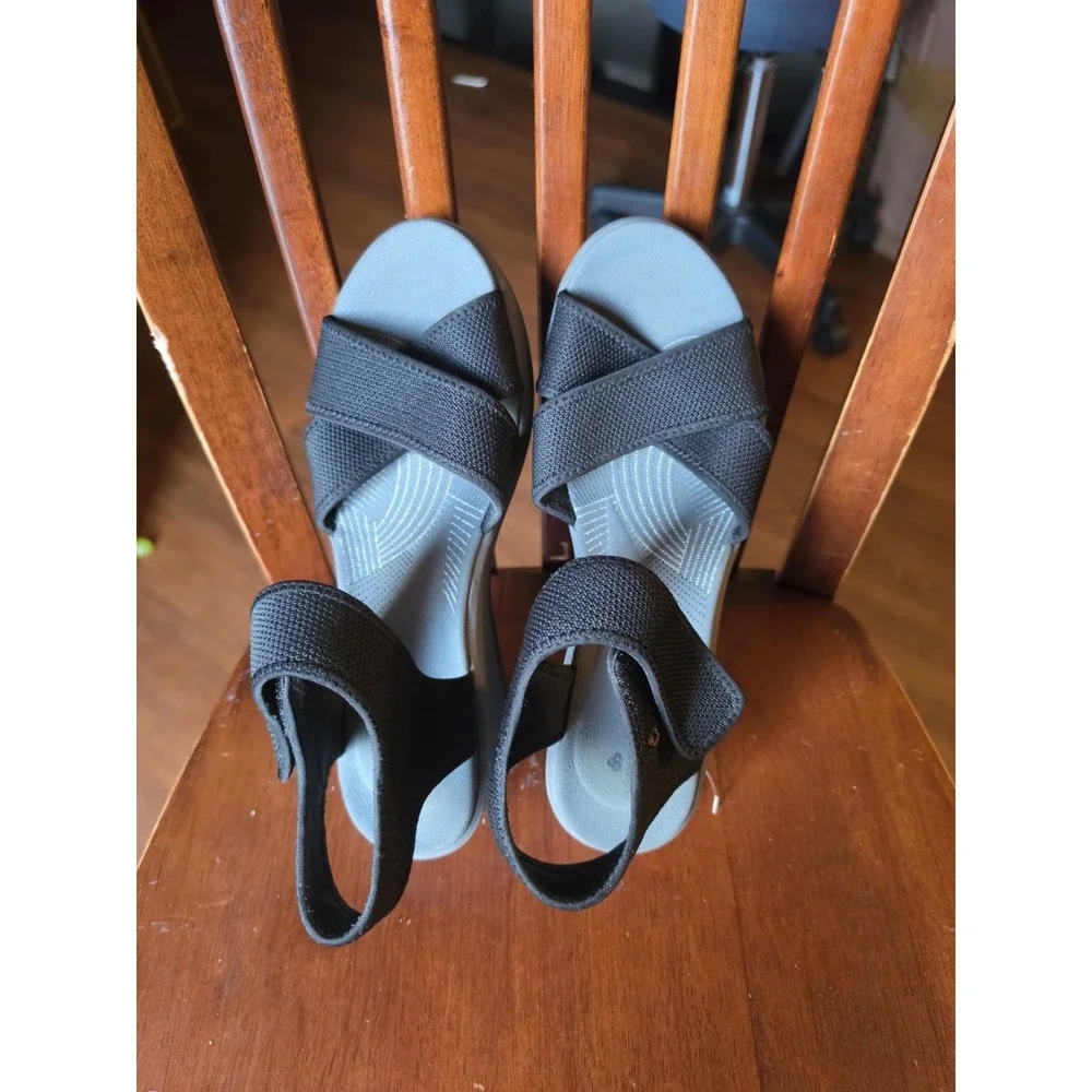 Clarks Collection Comfort Wedge Sandals Size 9.5 Black Stretch Straps